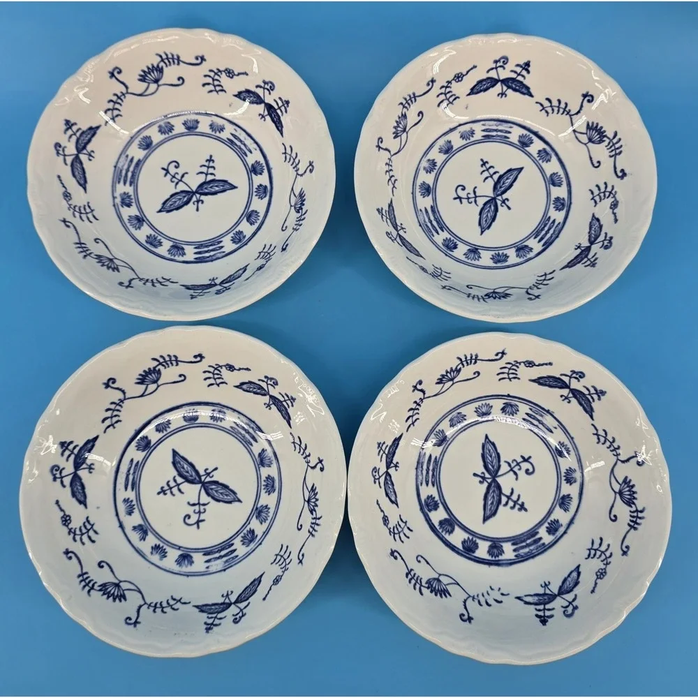 Vtg Set of 4 Unbranded 'Blue Onion' Dessert Bowls‎ 6.25